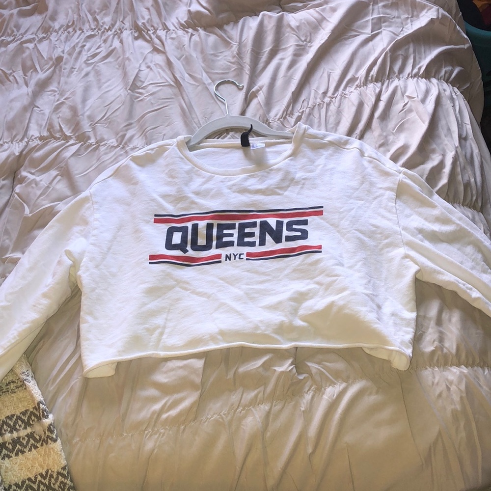 H&M crop “Queens NYC” long-sleeve shirt. Small
